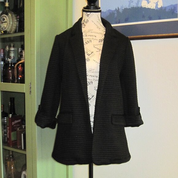 DR2 Soft Knit Stripe Black Blazer in Size Small